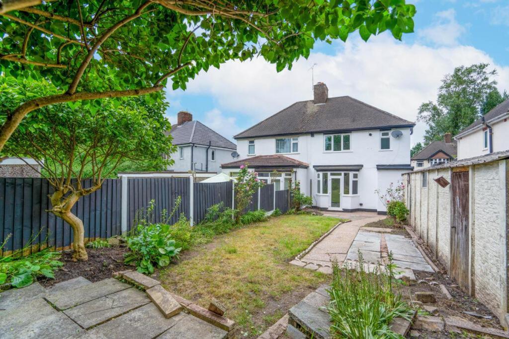 Lymer House - Stylish 3 Bedroom House In Wolverhampton Exteriör bild