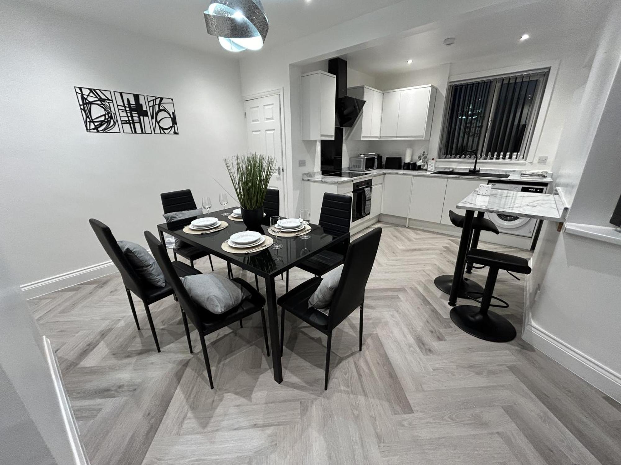 Lymer House - Stylish 3 Bedroom House In Wolverhampton Exteriör bild